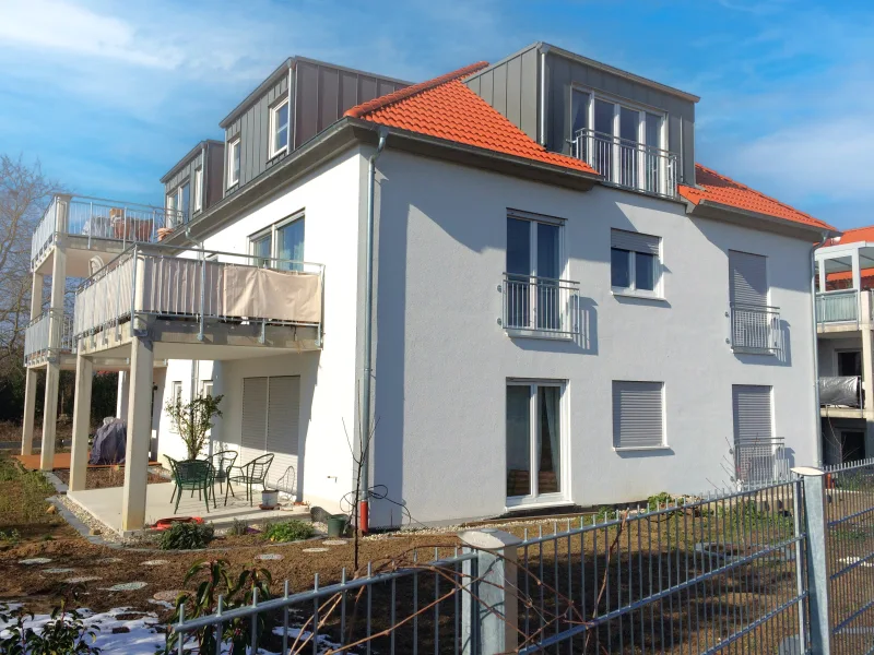  - Wohnung kaufen in LD-Mörzheim - Moderne Dachgeschosswohnung mit Tiefgaragenstellplatz und Aufzug