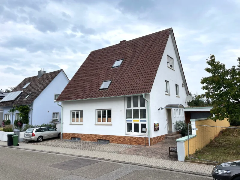  - Wohnung mieten in Landau-Queichheim - Moderne Dachgeschosswohnung mit Stellplatz in ruhiger Stadtrandlage von LD-Queichheim