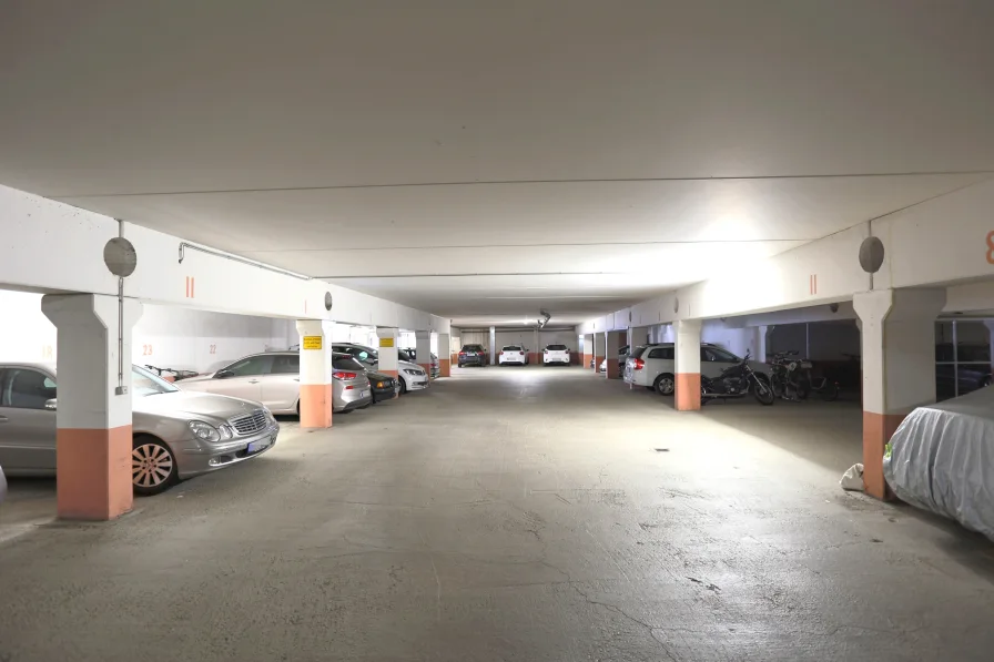  - Garage/Stellplatz kaufen in Landau - Vier separat zu verkaufende Tiefgaragenstellplätze in der Südstadt als Kapitalanlage oder zur Eigennutzung