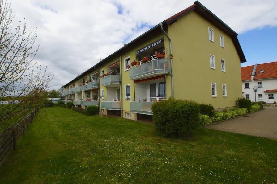 Ansicht - Wohnung mieten in Halberstadt - 2-Zimmer-Wohnung mit Balkon und Tiefgaragenplatz