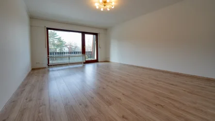 Wohnzimmer - Wohnung mieten in Bad Harzburg - Modernisierte 3-Zimmer-Wohnung mit Tiefgaragenstellplatz