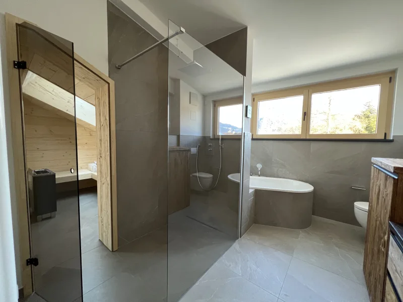 Master-Badezimmer en suite