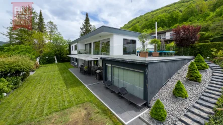 Hausansicht Garten - Haus kaufen in Pfullingen - Villa mit Blick über Pfullingen