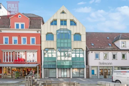 Außenansicht - Laden/Einzelhandel mieten in Göppingen - Mehrstöckiges Geschäftshaus mitten in der Einkaufsstraße von Göppingen