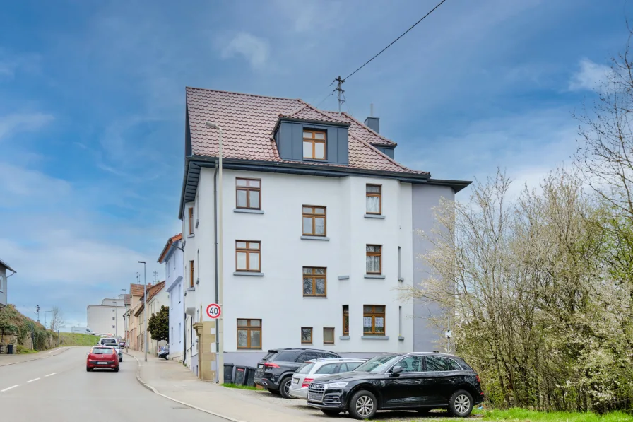 Außenansicht - Haus kaufen in Backnang - 61.620,00 EUR Kaltmiete p.a. – Voll vermietetes Mehrfamilienhaus mit ca. 7% Rendite