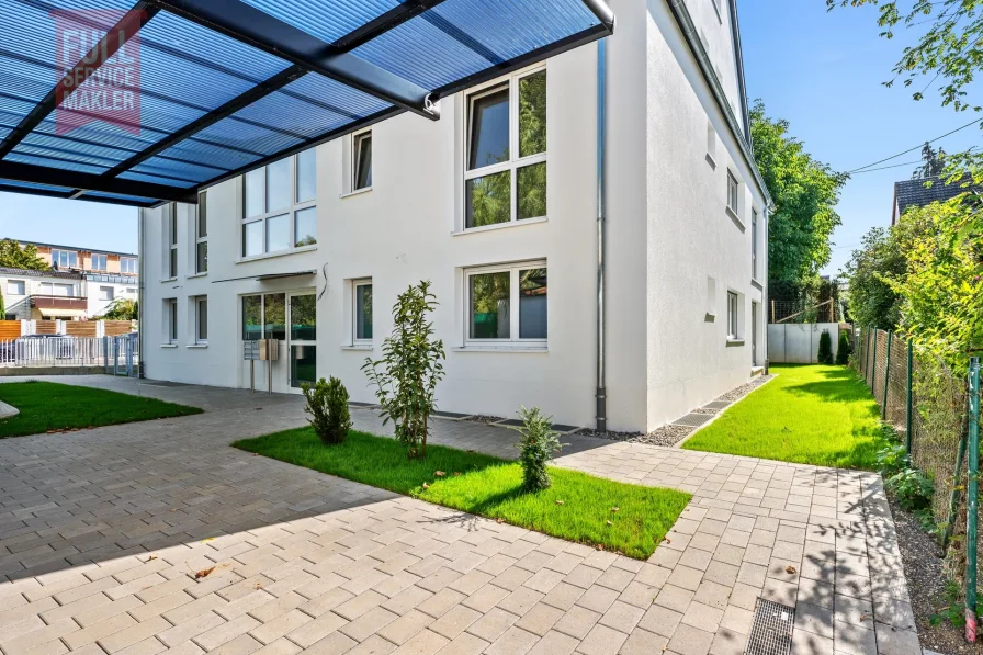 Hauseingang - Wohnung kaufen in Leinfelden-Echterdingen - Neubau - Außergewöhnliche 5-Zimmer-Maisonette-Wohnung mit Balkon & Außen-Stellplatz in Leinfelden