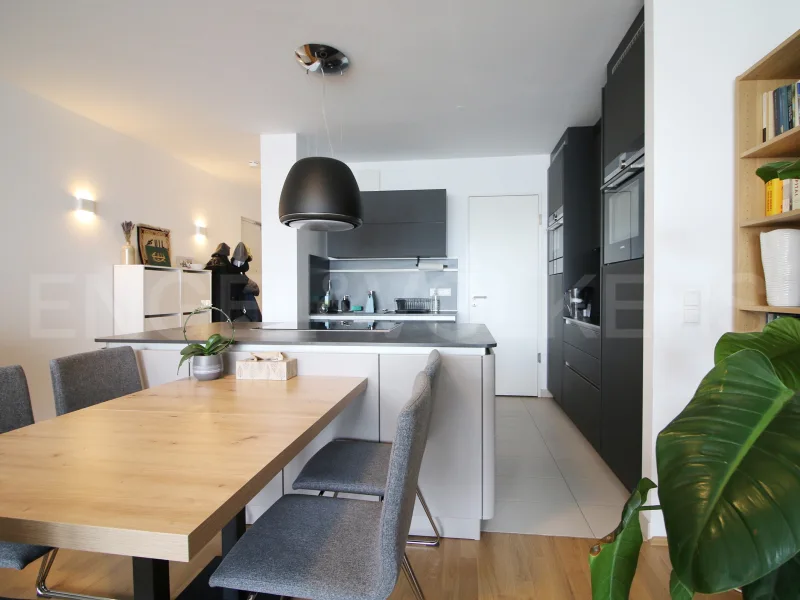 Küche - Wohnung kaufen in München - ENGEL & VÖLKERS - Leben wie ein Überflieger: 3-Zimmer im beliebten "Vier-Schanzen-Haus"