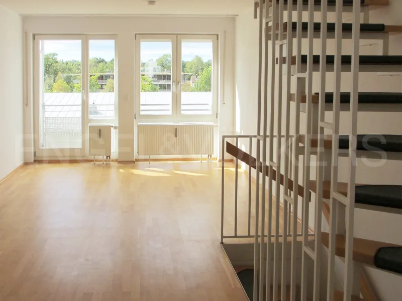 Wohnzimmer - Wohnung mieten in München - Dachterrassen Maisonette-Wohnung über 3 Etagen