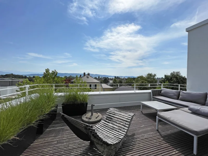 Dachterrasse im Dachgeschoss mit 180° Sicht