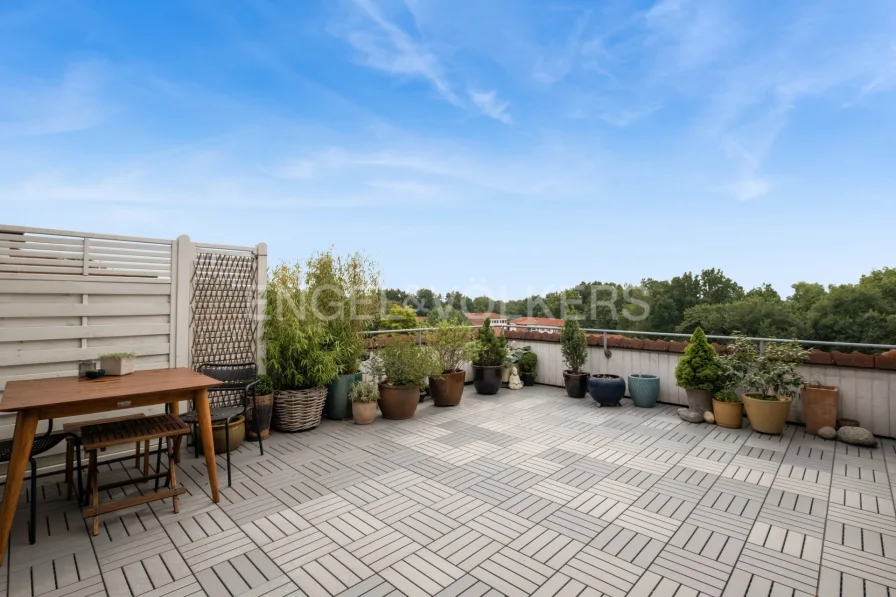 sehr großzügige Terrasse mit Blick in die Boberger Niederung - Wohnung kaufen in Hamburg - Das könnte Ihr Blick auf Boberg sein