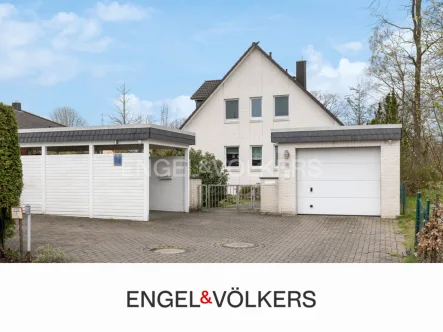 Titelbild - Haus kaufen in Henstedt-Ulzburg - Modernes Einfamilienhaus mit Feldrandlage