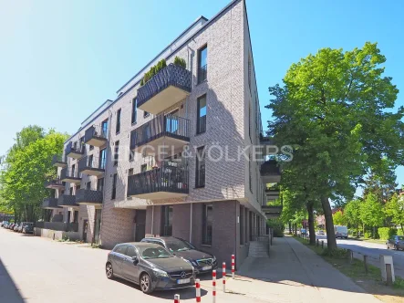 Außenansicht  - Wohnung mieten in Ahrensburg - Moderne 4-Zimmer-Wohnung mit großzügigem Balkon
