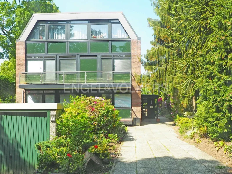 Titelbild  - Wohnung mieten in Hamburg - Modernisierte 5-Zimmer-Wohnung mit großzügigem Garten in begehrter Lage