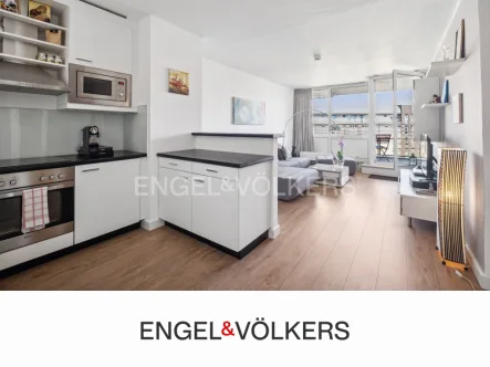 Wohnzimmer - Wohnung kaufen in Hamburg - Die Elbe vor der Tür