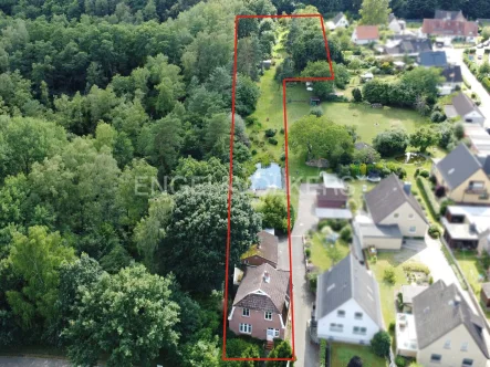 Dohnenaufnahme Haus und Grundstück - Haus kaufen in Geesthacht - Charmantes Einfamilienhaus mit Gartenparadies und Schwimmteich am Waldrand