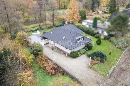 Alte Möllner Straße 7 Drohne 6 - Haus kaufen in Trittau - Großzügiges Ein- oder Zweifamilienhaus in bester Lage von Trittau(bei Hamburg)