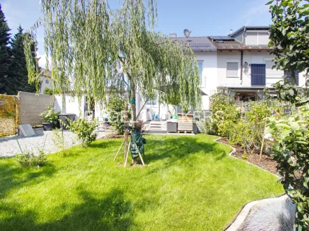 Garten - Haus kaufen in Bogen - Stilvolles Wohnen in saniertem Reihenendhaus mit uneinsichtigem Garten