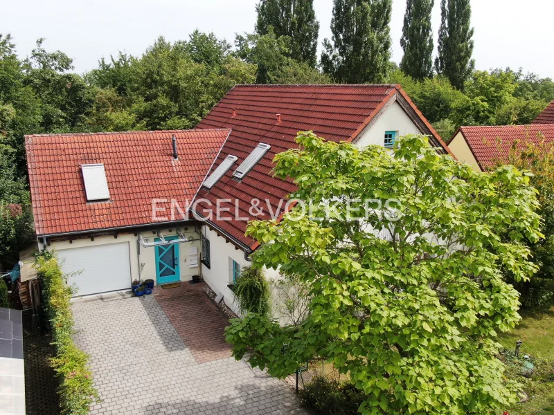  - Haus kaufen in Regensburg - Zweifamilienhaus am Stadtrand von Regensburg