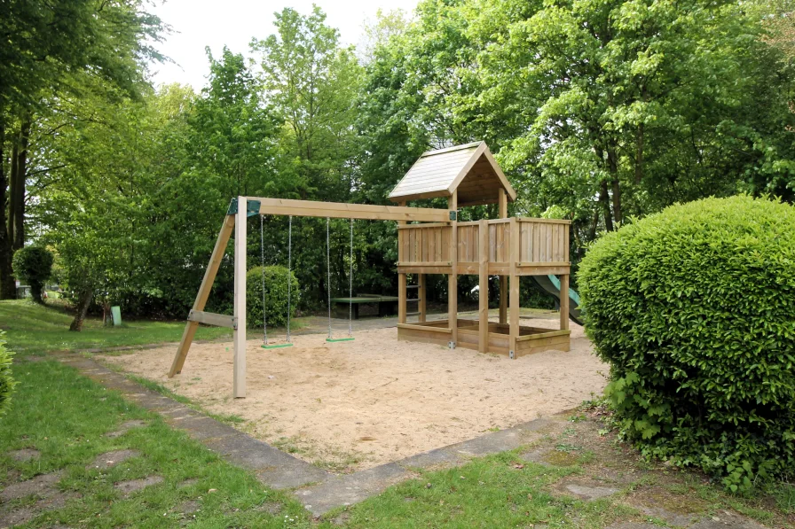 Spielplatz am Haus