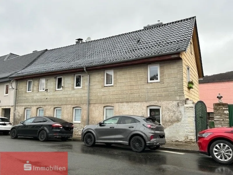 Ansicht - Haus kaufen in Buhla - Bauernhaus mit Scheune und Nebengelass in Buhla