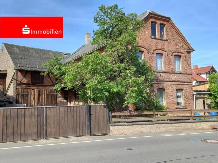  - Haus kaufen in Wernburg - Sanierungsobjekt mit 4,7 Hektar Wald