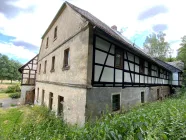 Rückansicht mit Terrasse