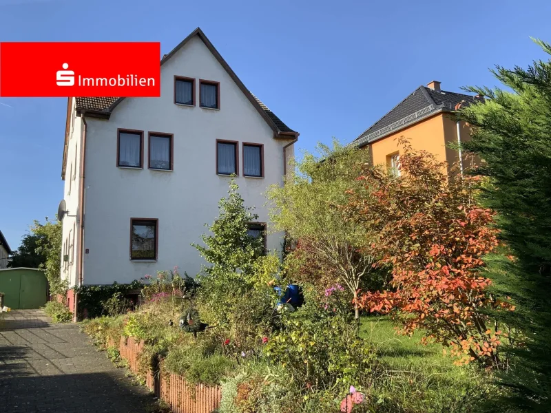 Vorderansicht - Haus kaufen in Saalfeld - Geräumiges 2-Familien-Wohnhaus in zentraler Innenstadtlage