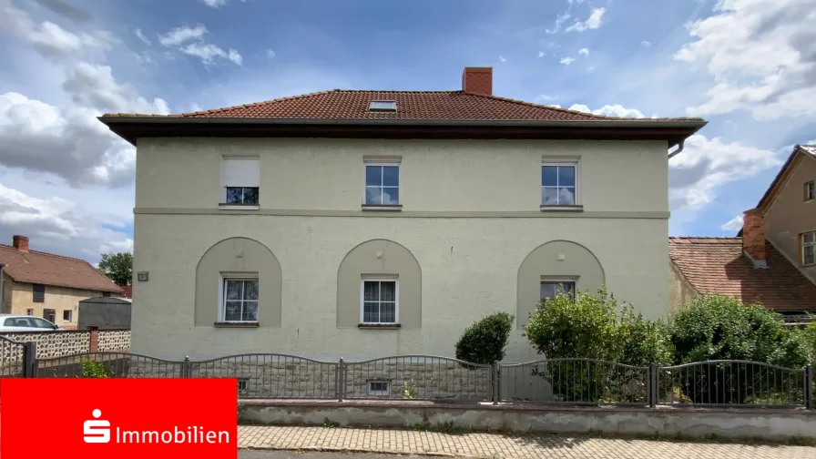 Titelbild - Haus kaufen in Roßleben-Wiehe - Ideal für mehrere Generationen oder als Kapitalanlage 