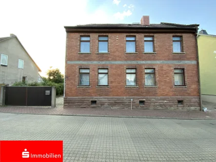 Titelbild - Haus kaufen in Sondershausen - Zweifamilienhaus mit umfangreichen Gestaltungsmöglichkeiten