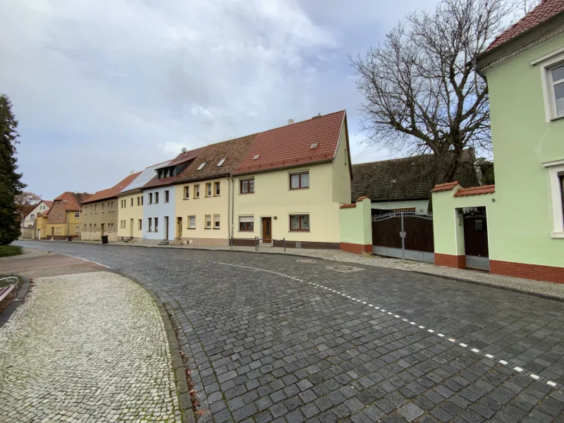 Straßenansicht