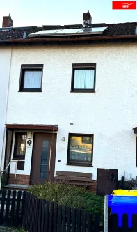 Blick von vorne.  - Haus kaufen in Rosbach - Reihenmittelhaus in feldrandnaher Lage