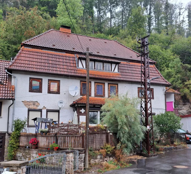 Hausansicht - Haus kaufen in Meiningen - Viel Platz für die Familie! (Zwangsversteigerung)