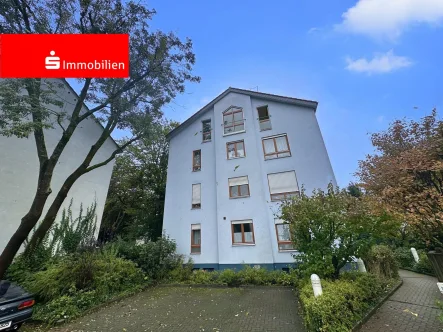 Außenansicht - Wohnung kaufen in Offenbach - Erbpachtgrundstück - Gepflegte 2 Zi.-Gartenwohnung in guter Wohnlage Offenbachs!