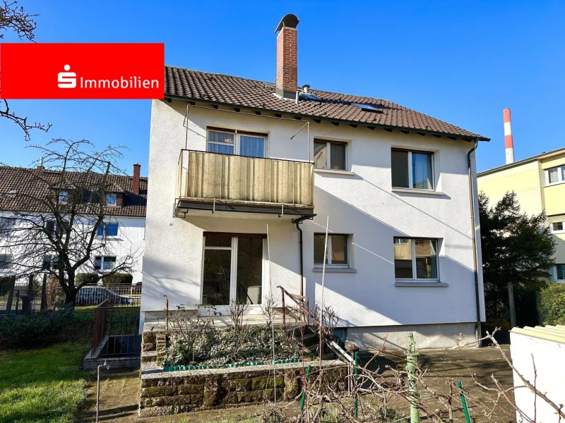 Gartenansicht - Haus kaufen in Offenbach - 2-Familienhaus mit schönem Grundstück in TOP-Wohnlage!