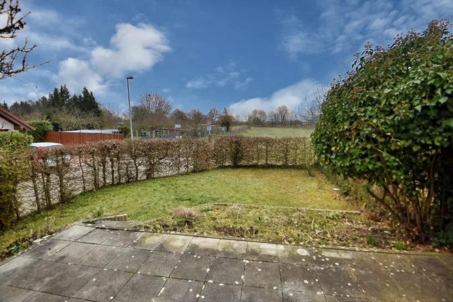 Terrasse mit Gartenbereich