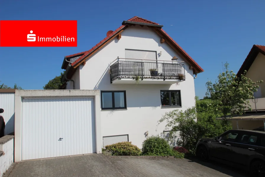Frontansicht - Haus kaufen in Ronneburg - Feldrandlage * 3 Wohneinheiten * neue Heizung aus 2024