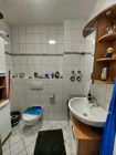 Badezimmer mit Dusche Ansicht 1