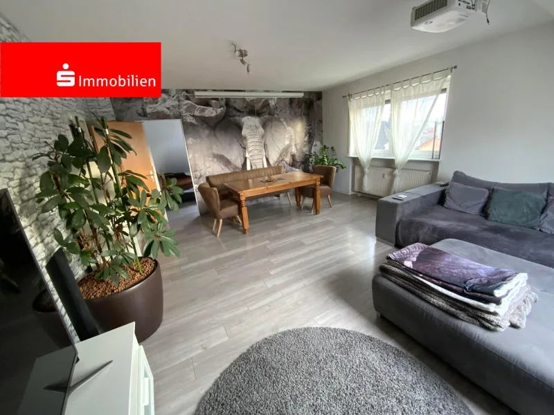 Wohn - Essbereich - Wohnung kaufen in Neuberg - Moderne Dachgeschoßwohnung mit eigenem Gartenanteil