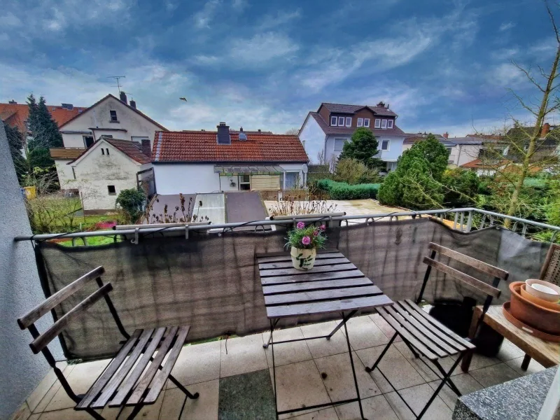 Balkon mit Blick auf den Garten