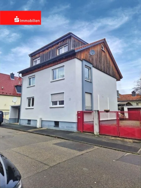 Seitenaufnahme - Wohnung kaufen in Hanau - Großzügige Maisonettewohnung am Rande von Steinheim