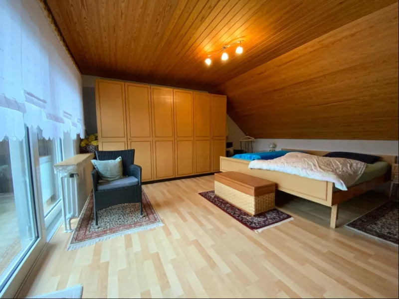 Schlafzimmer im Anbau DG