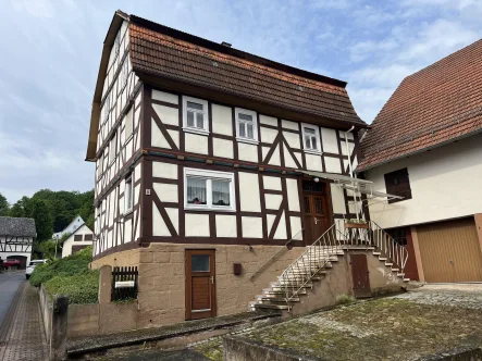  - Haus kaufen in Wildeck - Fachwerkhaus mit Nebengebäude in Hönebach