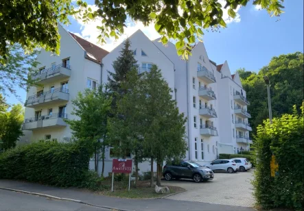 Außenansicht - Wohnung kaufen in Bad Hersfeld - Gepflegtes, vermietetes Ein-Zimmer-Apartment in der Seniorenresidenz Ambiente in Bad Hersfeld. 