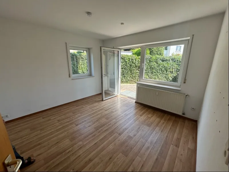 Wohnzimmer EG mit Zugang Terrasse