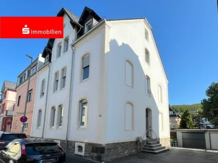 Straßenansicht - Haus kaufen in Dillenburg - Gepflegtes Wohnhaus mit 3 Wohnungen!