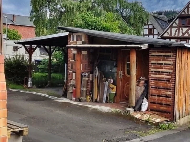 Carport mit Werkstatt