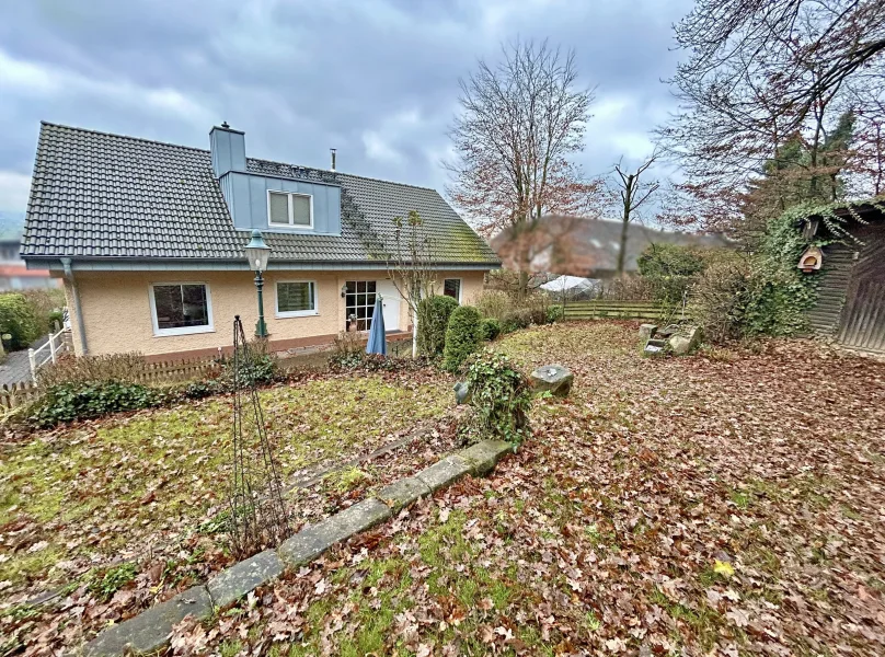 Garten hinter dem Haus - danach nur der Wald