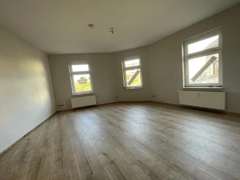 9784731-Wohnzimmer im 2. Obergeschoss rechts