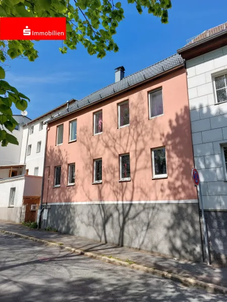 Straßenansicht (1) - Haus kaufen in Greiz - Einziehen und Wohlfühlen