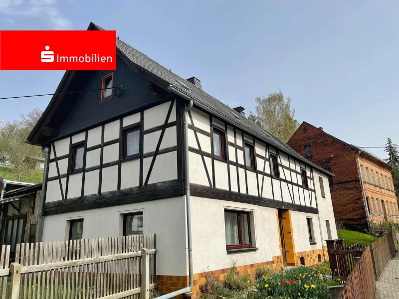 Außenansicht - Haus kaufen in Greiz - Perfekte Kombination - Einfamilienhaus in Schönfeld mit großen Garten